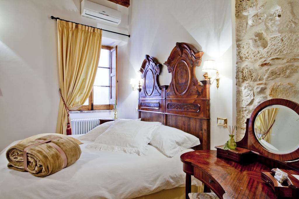 B&B Il Marchese Del Grillo Sulmona Oda fotoğraf